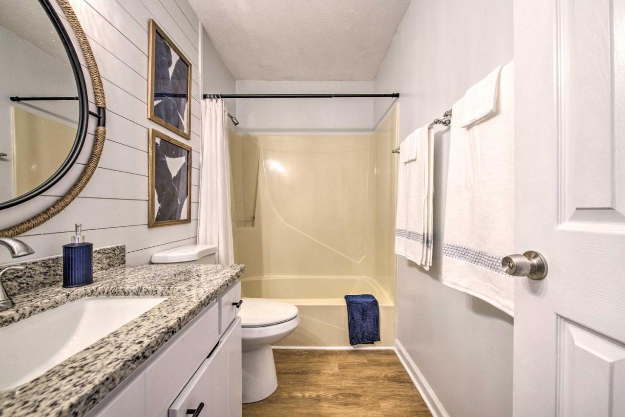 Pcb With Pool Access, Steps To Beach! Apartment